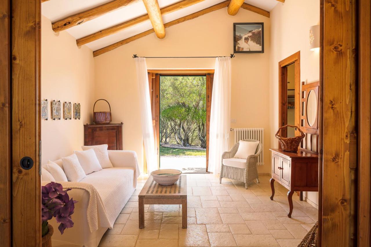 Albero Capovolto Bed & Breakfast Golfo Aranci Dış mekan fotoğraf